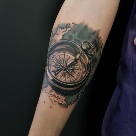 Фотография Лазерное удаление татуировок и татуажа 2